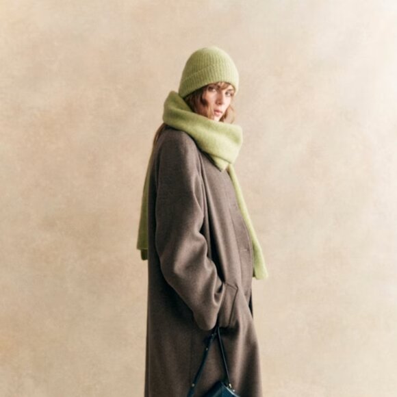 Sézane NWT Marianne Scarf in Pistachio - Picture 3 of 4